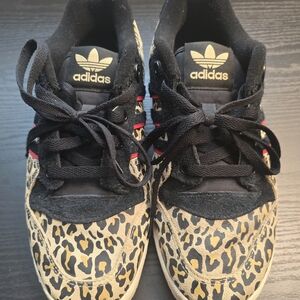 Adidas Leopard Print Sneakers Women’s Size 10 🔥 🐆
